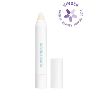 Wonder Blading 3-in-1 Lip Scrub - 3